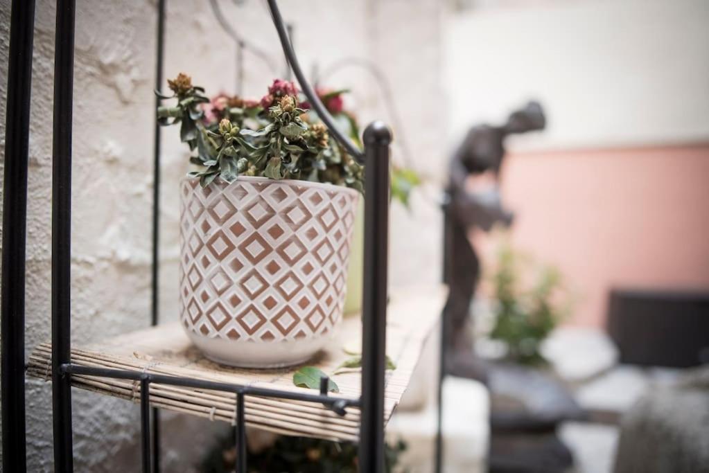 Apartamento En Centro Historico Con Patio Romano San Lorenzo de El Escorial Luaran gambar