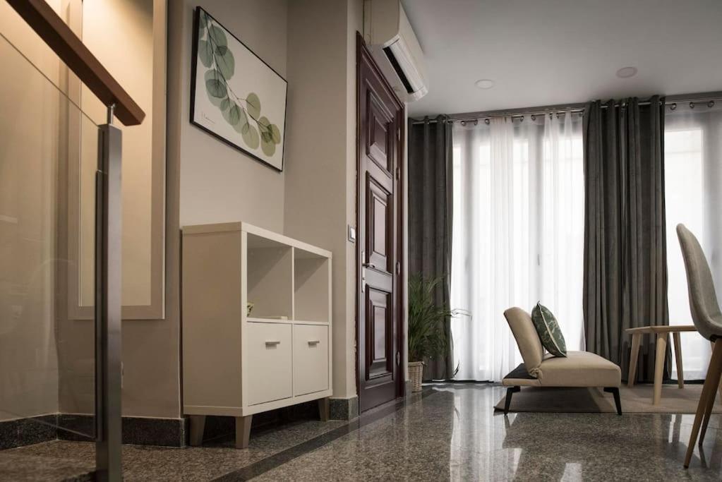 Apartamento En Centro Historico Con Patio Romano San Lorenzo de El Escorial Luaran gambar