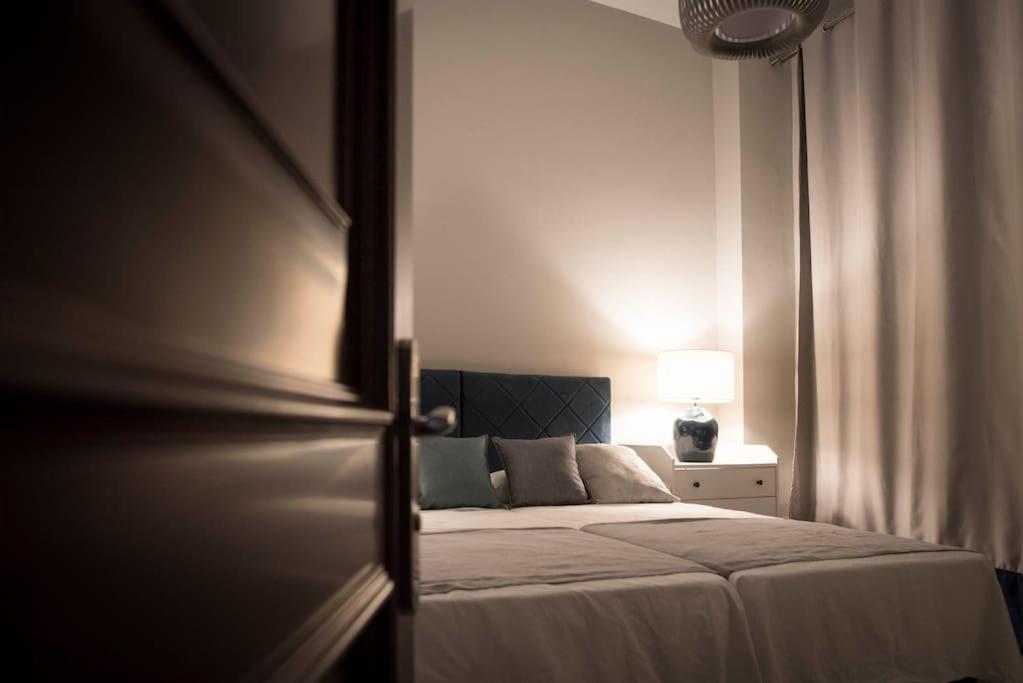 Apartamento En Centro Historico Con Patio Romano San Lorenzo de El Escorial Luaran gambar
